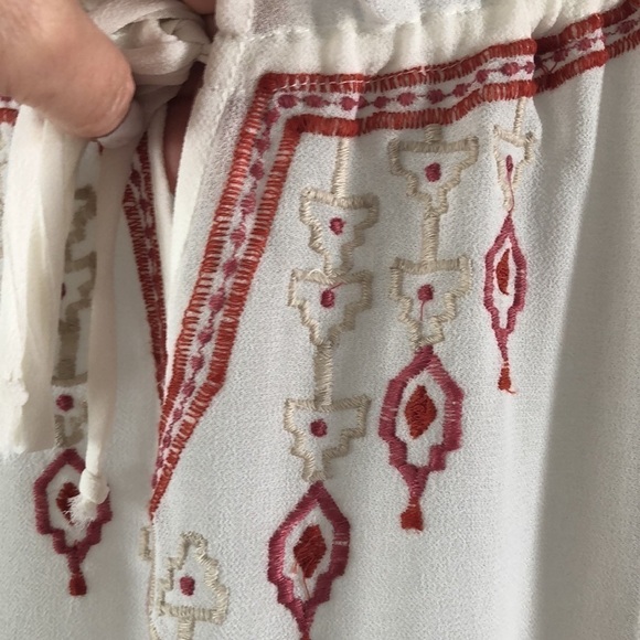 Anthropologie’s Willow & Clay Long Sleeve Blouse Embroidery Size M Bow Tie Top - Picture 4 of 11